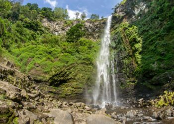 Coban Rondo: Keindahan Air Terjun yang Menyimpan Kisah Cinta Abadi