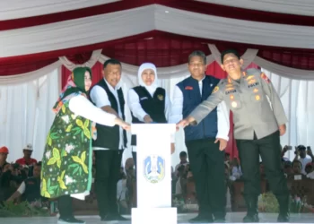 Gubernur Khofifah Indar Parawansa Melakukan Ground Breaking Monumen Reog Ponorogo