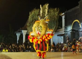 Pentas Reog Malam Bulan Purnama Kembali Digelar, Kebolehan Seniman Menghipnotis Penonton