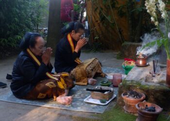 Tradisi Kiblat Sekawan Dimulai: Kraton Surakarta Gelar Wilujengan di Gunung Lawu